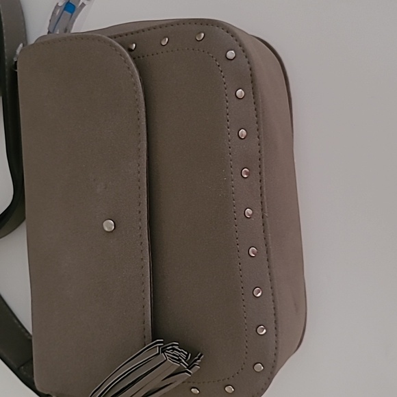 Gray Studded Saddle Crossbody/Shoulder Bag NWT - Picture 6 of 16